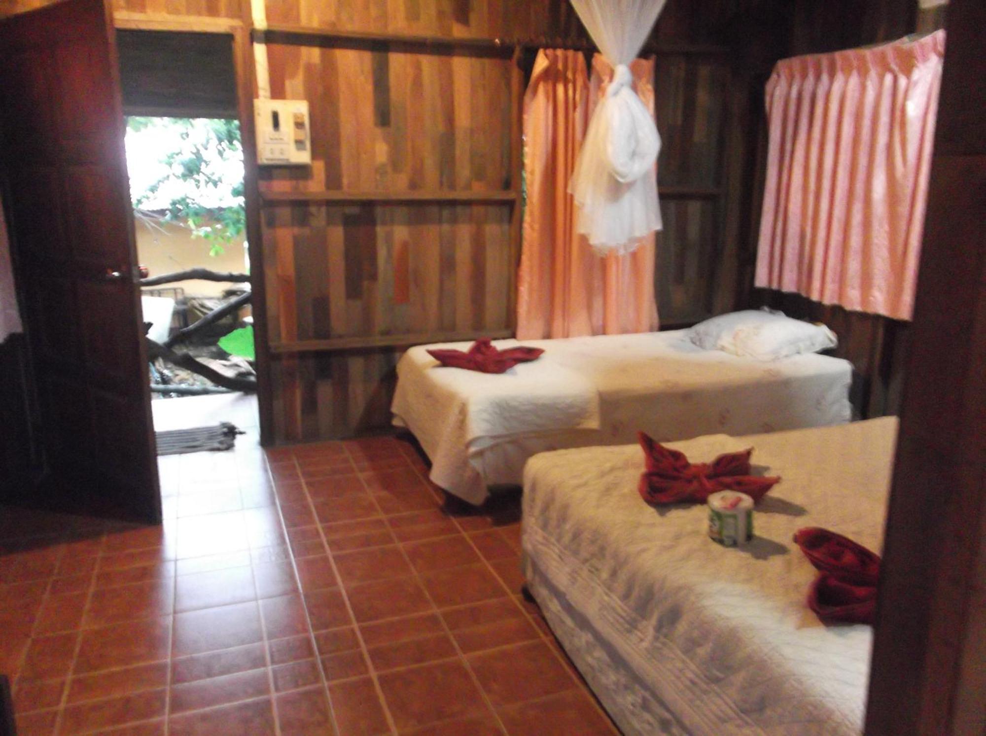 Bamboo House Hotel Khao Sok National Park Eksteriør billede